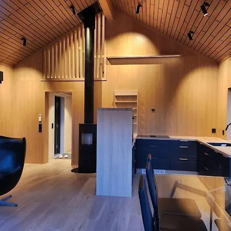 Nyoppfort Hytte Med Badestamp Levanger Exterior foto